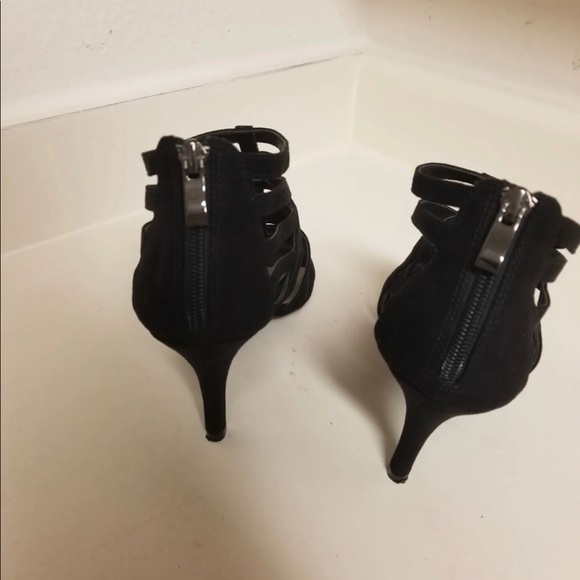 Kitten Coach Heels - Picture 6 of 8